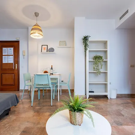 Malagasuite La Nogalera Holidays Торремолінос